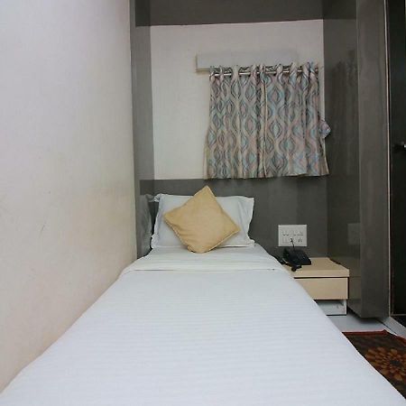 נאווי מומבאי Hotel Pearl מראה חיצוני תמונה
