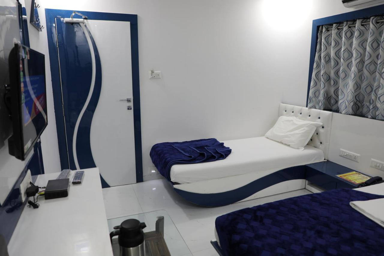 נאווי מומבאי Hotel Pearl מראה חיצוני תמונה