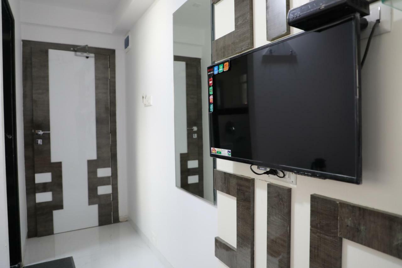 נאווי מומבאי Hotel Pearl מראה חיצוני תמונה