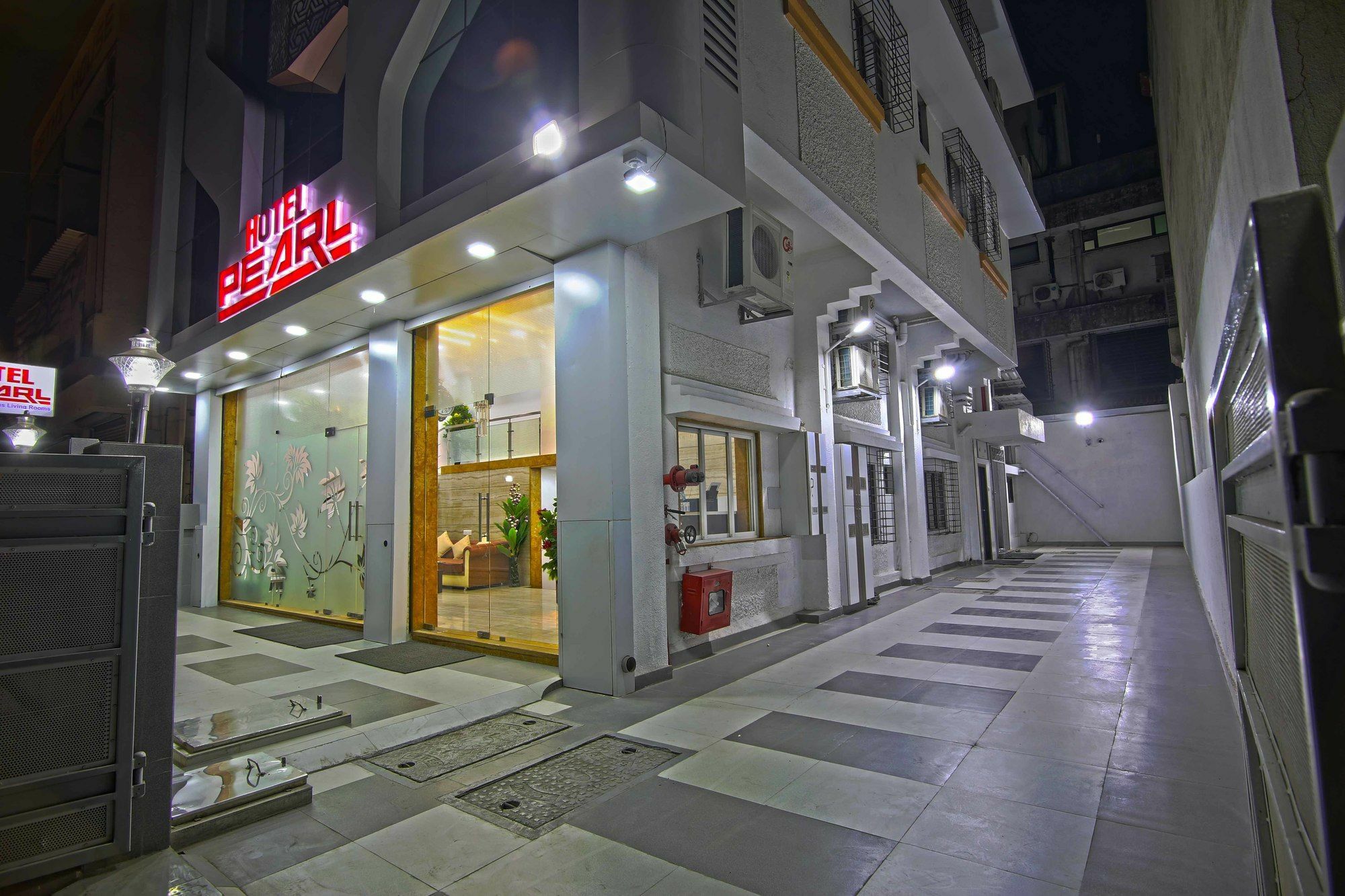 נאווי מומבאי Hotel Pearl מראה חיצוני תמונה